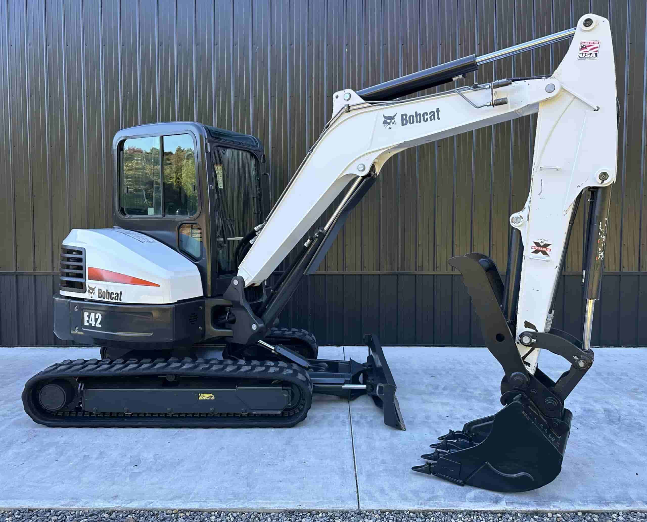 2017 BOBCAT E42
